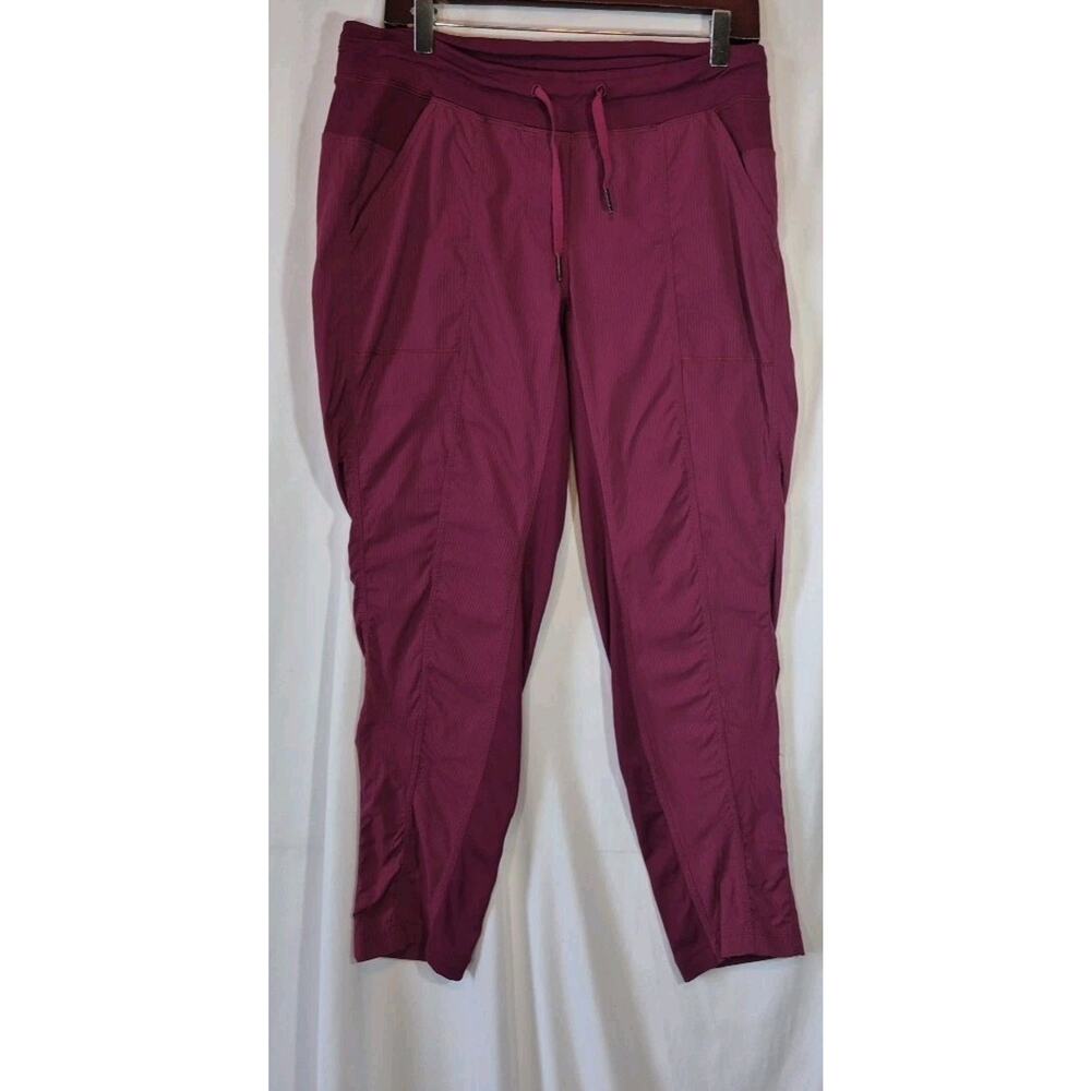 Lululemon Studio Purple Athletic Cropped Pants US 8 Unlined